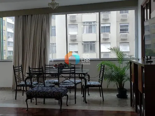 Apartamento com 300m² 5 quartos e 4 banheiros, à venda, no bairro Copacabana em Rio de Janeiro