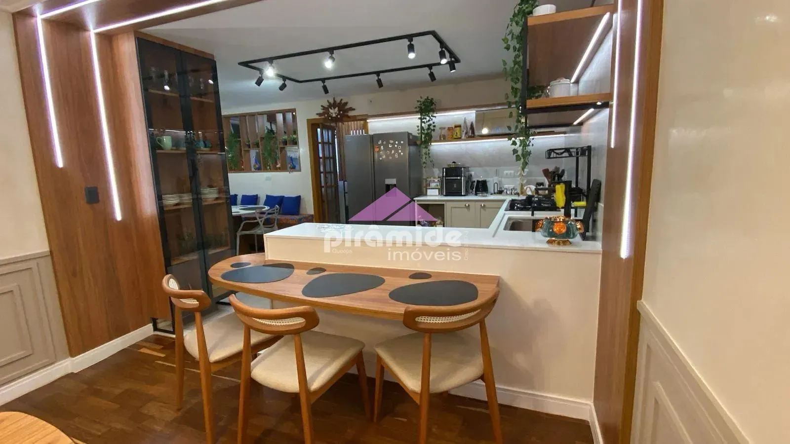 Apartamento, 4 quartos, 270 m² - Foto 2