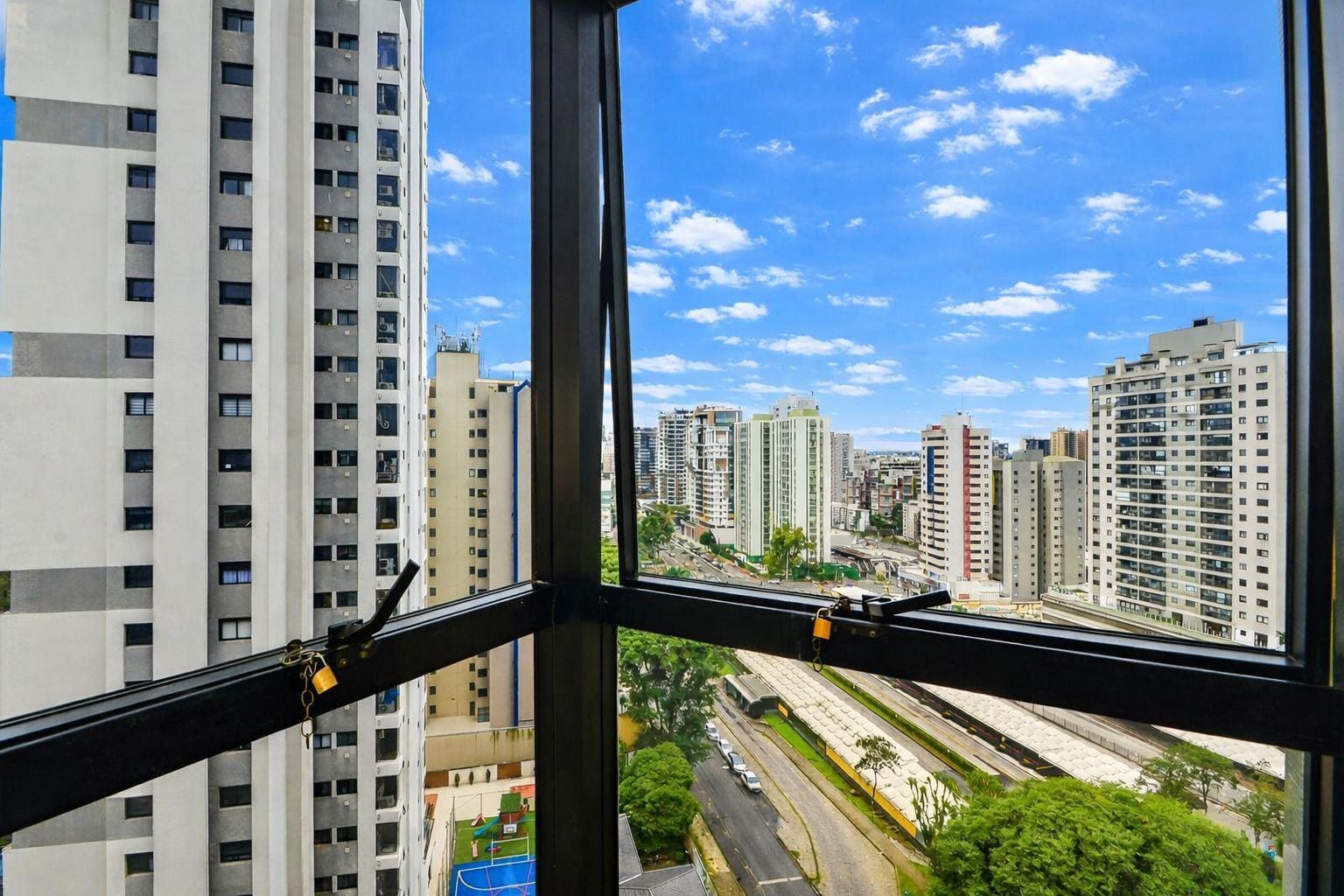 Apartamento, 4 quartos, 198 m² - Foto 2