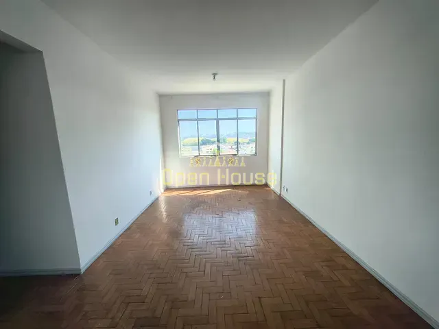 Apartamento 3 quartos e 3 banheiros, à venda, no bairro Aterrado em Volta Redonda