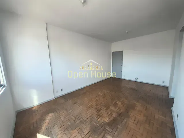 Apartamento 3 quartos e 3 banheiros, para alugar, no bairro Aterrado em Volta Redonda