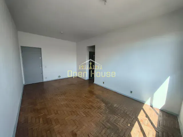 Apartamento 3 quartos e 3 banheiros, para alugar, no bairro Aterrado em Volta Redonda
