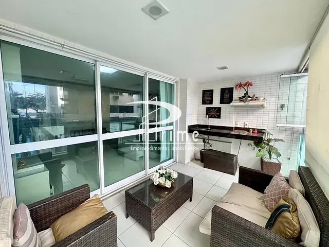 Apartamento 4 quartos e 6 banheiros, para alugar, no bairro Icaraí em Niterói