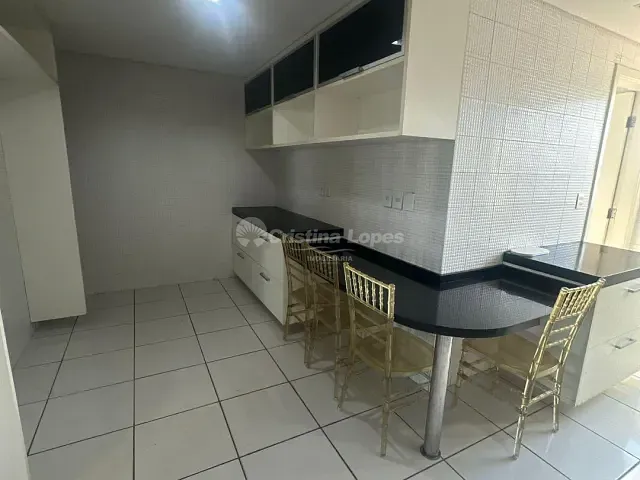Apartamento 3 quartos e 5 banheiros, à venda, no bairro Jóquei em Teresina