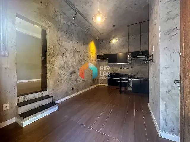 Apartamento com 35m² 1 quarto e 1 banheiro, à venda, no bairro Laranjeiras em Rio de Janeiro