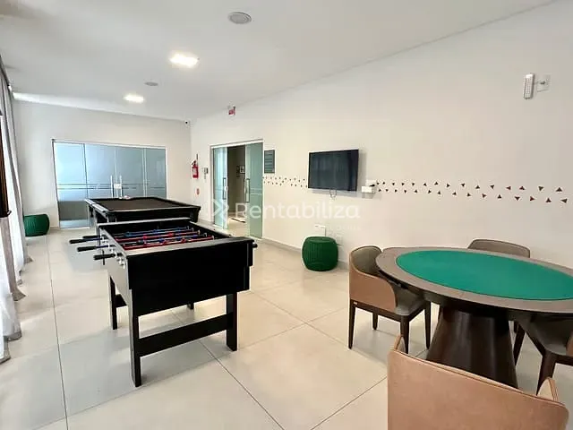 Apartamento com 267m² 4 quartos e 4 banheiros, à venda, no bairro Meia Praia em Itapema