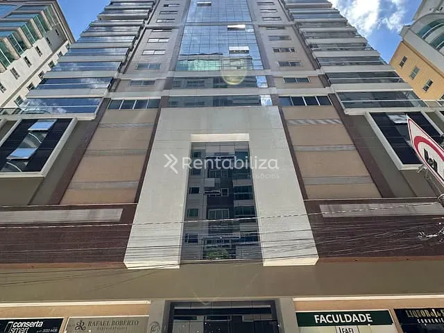 Apartamento com 267m² 4 quartos e 4 banheiros, à venda, no bairro Meia Praia em Itapema