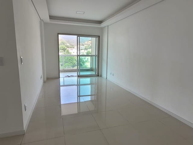 Apartamento com 95m² 3 quartos e 3 banheiros, para alugar, no bairro Vila Valqueire em Rio de Janeiro