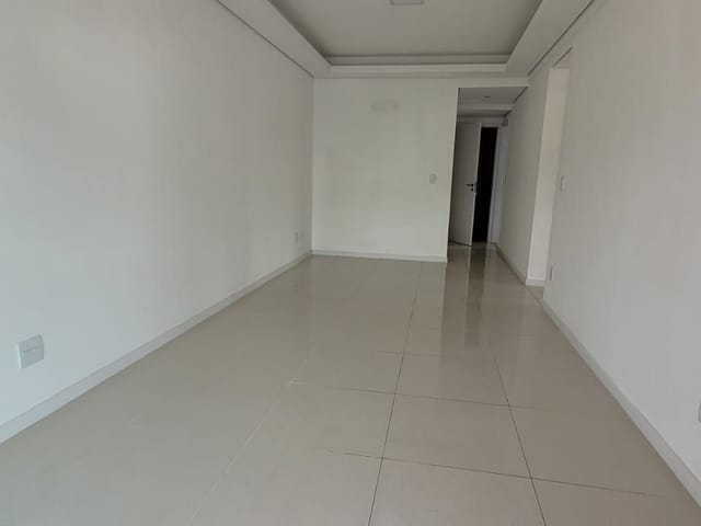 Apartamento com 95m² 3 quartos e 3 banheiros, para alugar, no bairro Vila Valqueire em Rio de Janeiro