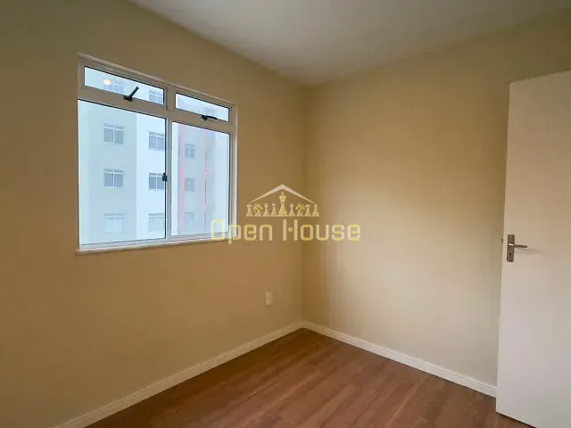 Apartamento 2 quartos e 1 banheiro, à venda, no bairro Três Poços em Volta Redonda