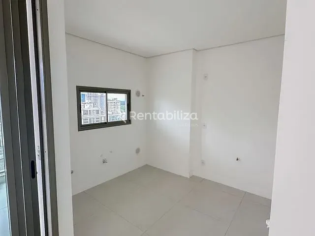 Apartamento 3 quartos e 4 banheiros, à venda, no bairro Meia Praia em Itapema