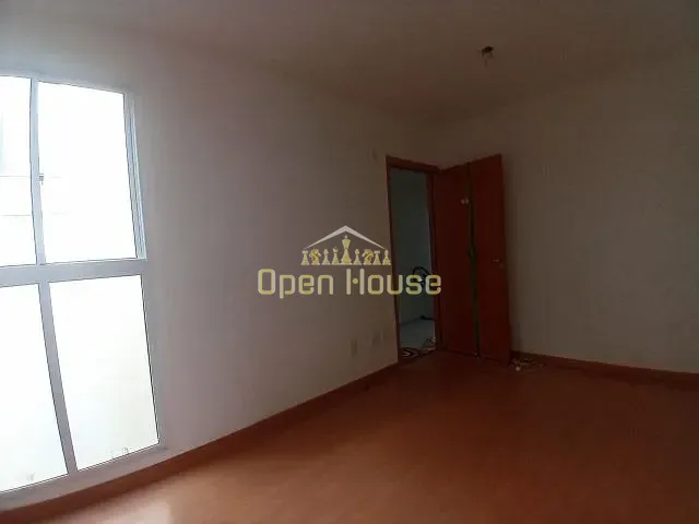 Apartamento 2 quartos e 1 banheiro, à venda, no bairro São Luiz em Volta Redonda