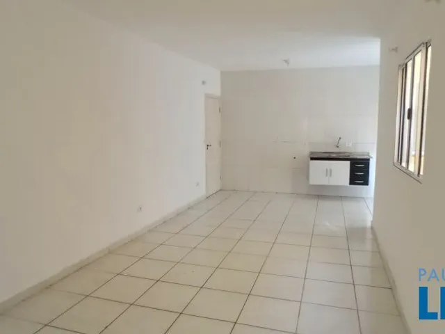Apartamento com 58m² 2 quartos e 1 banheiro, para alugar, no bairro Vila Progresso em Santo André