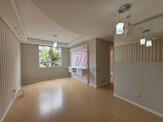 Apartamento 2 quartos e 2 banheiros, para alugar, no bairro Novo Mundo em Curitiba