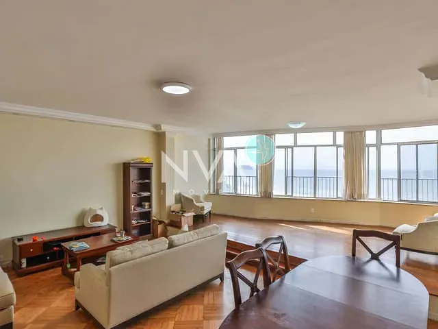 Apartamento com 196m² 4 quartos e 3 banheiros, à venda, no bairro Copacabana em Rio de Janeiro