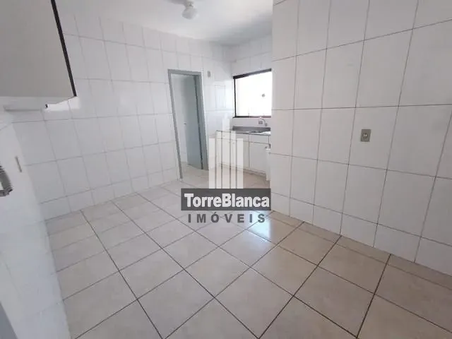 Apartamento com 120m² 3 quartos e 2 banheiros, para alugar, no bairro Centro em Ponta Grossa