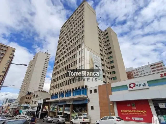 Apartamento com 120m² 3 quartos e 2 banheiros, para alugar, no bairro Centro em Ponta Grossa