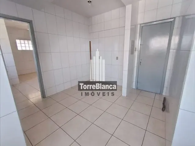 Apartamento com 120m² 3 quartos e 2 banheiros, para alugar, no bairro Centro em Ponta Grossa