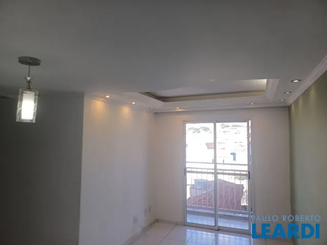 Apartamento com 65m² 3 quartos e 1 banheiro, para alugar, no bairro Vila Homero Thon em Santo André