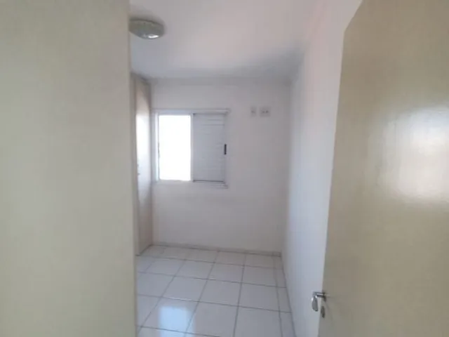 Apartamento com 65m² 3 quartos e 1 banheiro, para alugar, no bairro Vila Homero Thon em Santo André