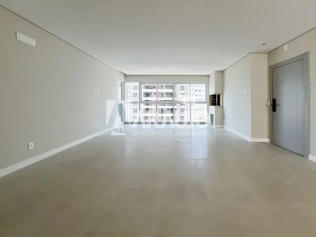 Apartamento com 220m² 3 quartos e 3 banheiros, à venda, no bairro Centro em Itajaí