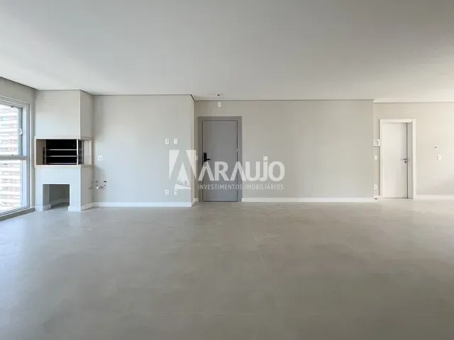Apartamento com 220m² 3 quartos e 3 banheiros, à venda, no bairro Centro em Itajaí