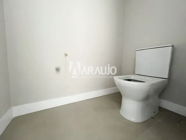 Apartamento com 220m² 3 quartos e 3 banheiros, à venda, no bairro Centro em Itajaí