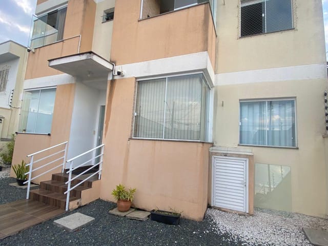 Apartamento 2 quartos e 2 banheiros, para alugar, no bairro Cordeiros em Itajaí