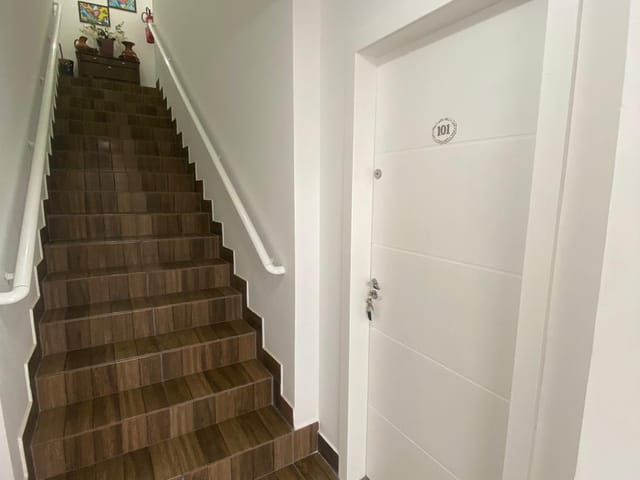 Apartamento 2 quartos e 2 banheiros, para alugar, no bairro Cordeiros em Itajaí