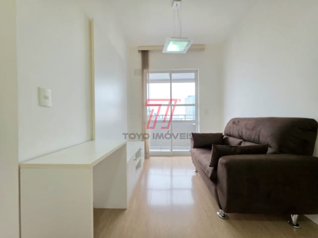 Apartamento 1 quarto e 1 banheiro, para alugar, no bairro Centro em Curitiba