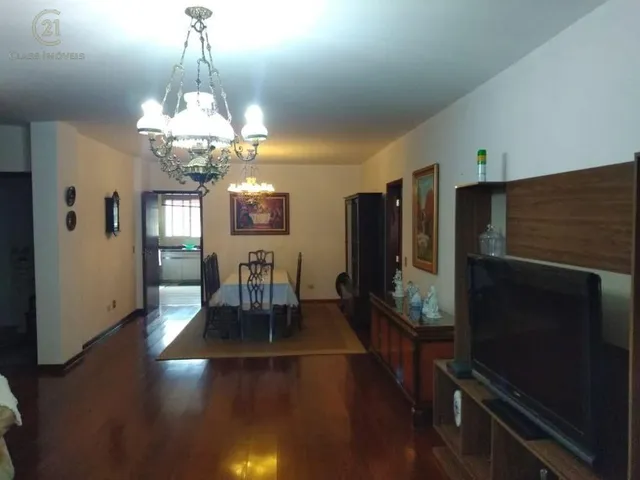 Apartamento com 232m² 4 quartos e 3 banheiros, à venda, no bairro Centro em Londrina