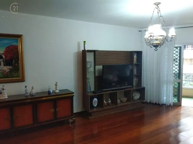 Apartamento com 232m² 4 quartos e 3 banheiros, à venda, no bairro Centro em Londrina