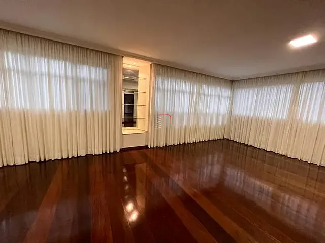 Apartamento com 353m² 4 quartos e 4 banheiros, à venda, no bairro Centro em Londrina