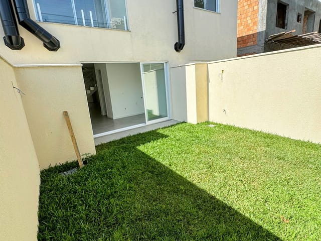 Casa 2 quartos e 3 banheiros, à venda, no bairro Ingleses do Rio Vermelho em Florianópolis