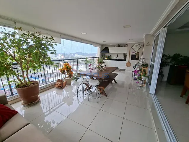 Apartamento com 220m² 3 quartos e 6 banheiros, à venda, no bairro Jardim São Bento em Jundiaí