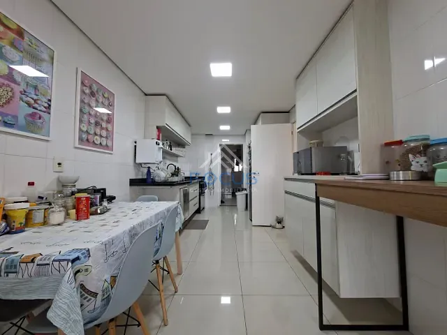 Apartamento com 220m² 3 quartos e 6 banheiros, à venda, no bairro Jardim São Bento em Jundiaí