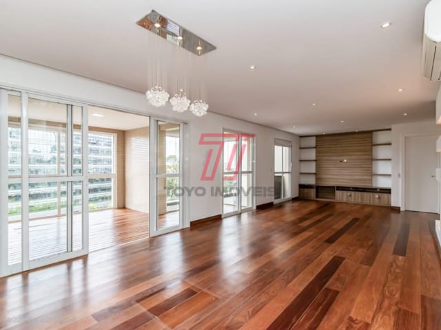 Apartamento 3 quartos e 5 banheiros, para alugar, no bairro Cristo Rei em Curitiba