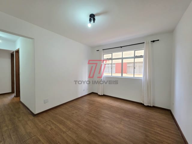 Apartamento 3 quartos e 1 banheiro, para alugar, no bairro Novo Mundo em Curitiba