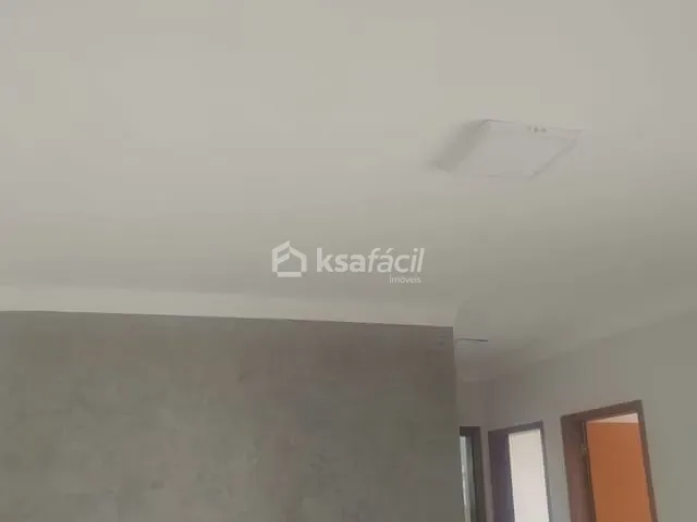 Apartamento 2 quartos e 1 banheiro, à venda, no bairro Jardim Centenário em Campo Grande