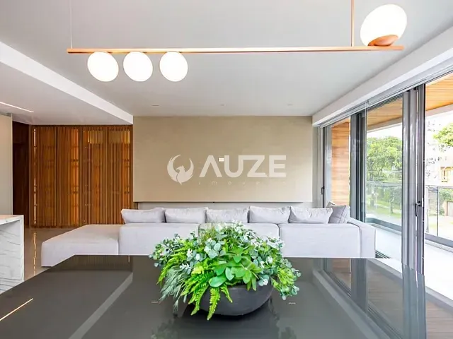 Apartamento com 198m² 3 quartos e 4 banheiros, à venda, no bairro Água Verde em Curitiba