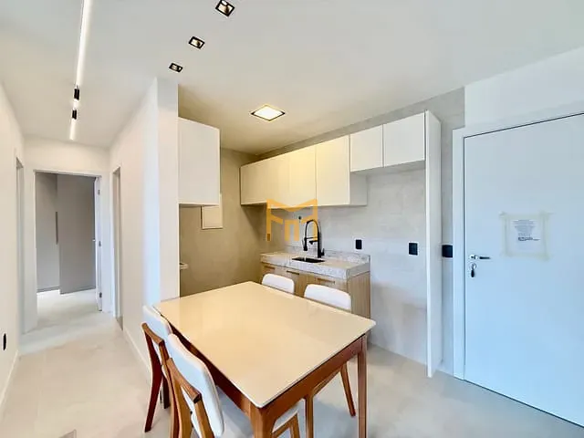 Apartamento 2 quartos e 2 banheiros, para alugar, no bairro Batista Campos em Belém