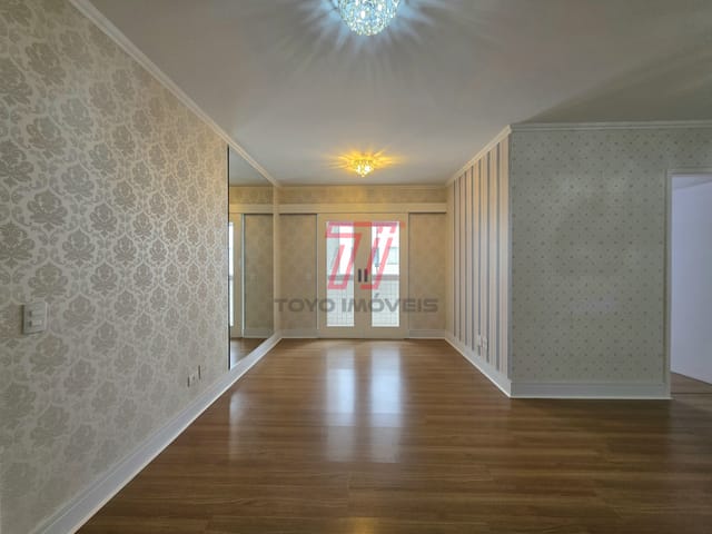 Apartamento 3 quartos e 2 banheiros, para alugar, no bairro Portão em Curitiba