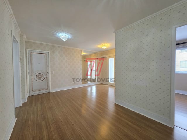 Apartamento 3 quartos e 2 banheiros, para alugar, no bairro Portão em Curitiba