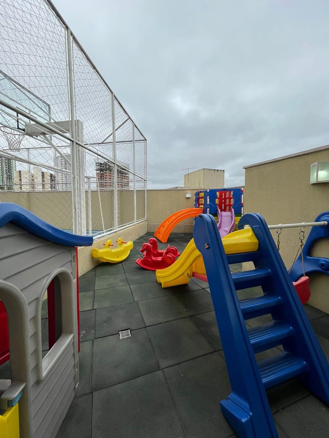 Apartamento à venda com 2 quartos, 62m² - Foto 17