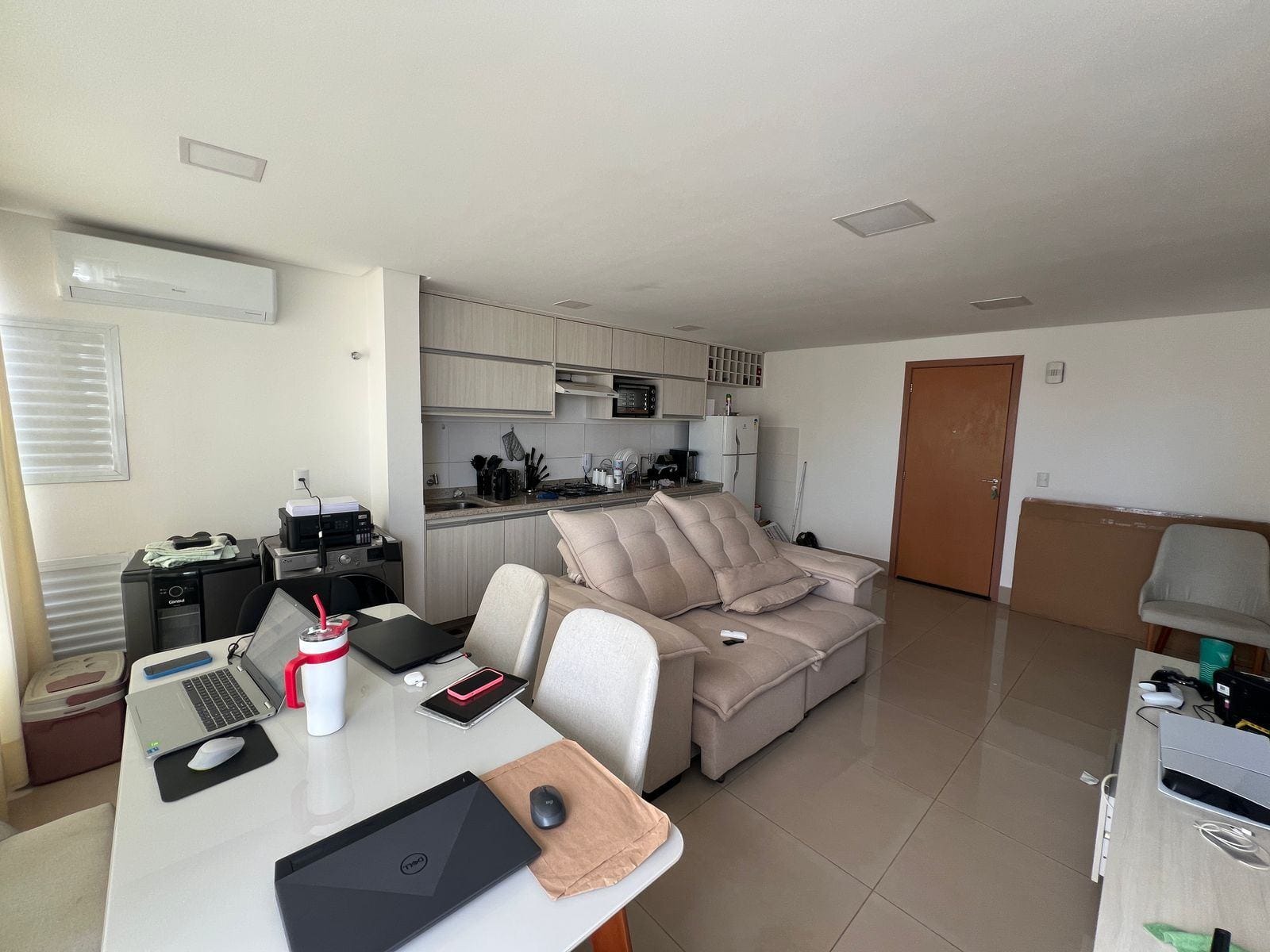 Apartamento à venda com 2 quartos, 62m² - Foto 2