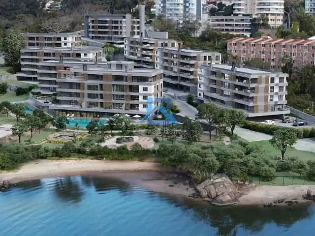 Apartamento 5 quartos e 5 banheiros, à venda, no bairro João Paulo em Florianópolis