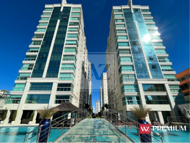 Apartamento com 400m² 4 quartos e 5 banheiros, à venda, no bairro Meia Praia em Itapema