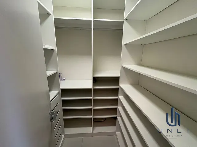 Apartamento 4 quartos e 2 banheiros, à venda, no bairro Aterrado em Volta Redonda