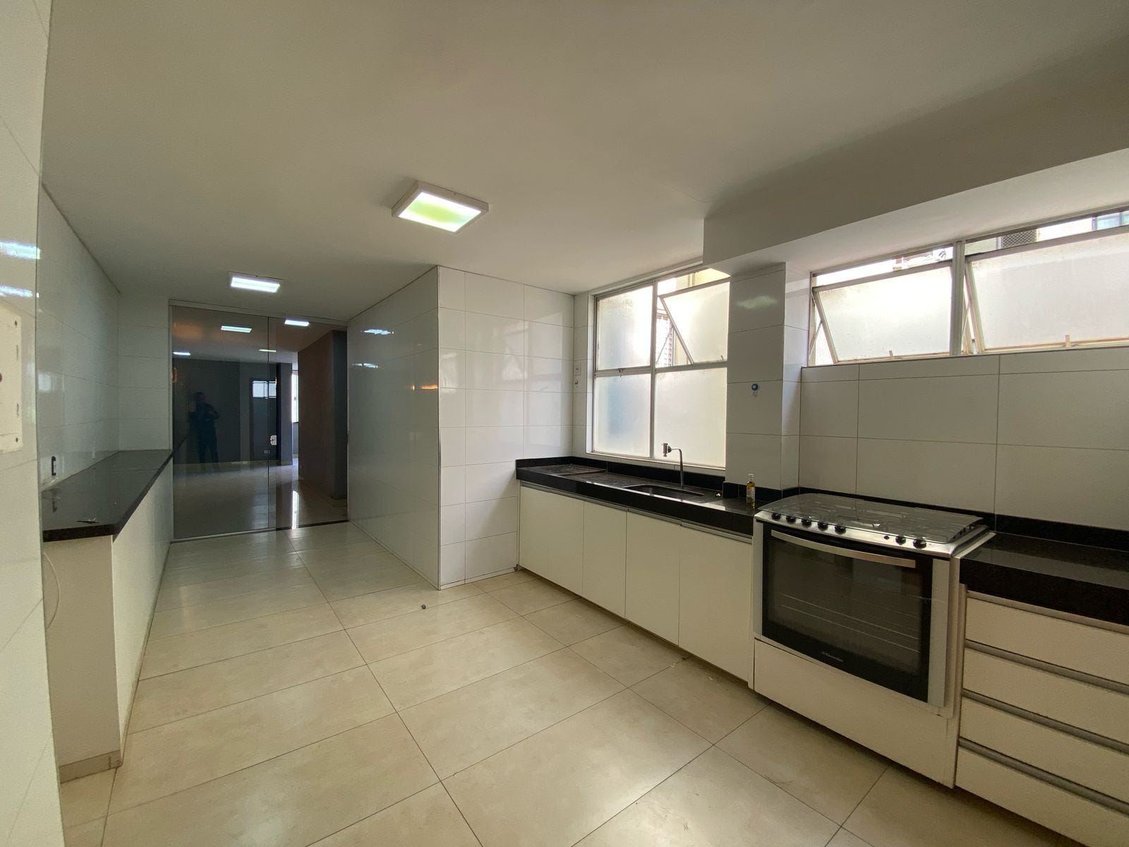 Apartamento à venda com 4 quartos, 160m² - Foto 11