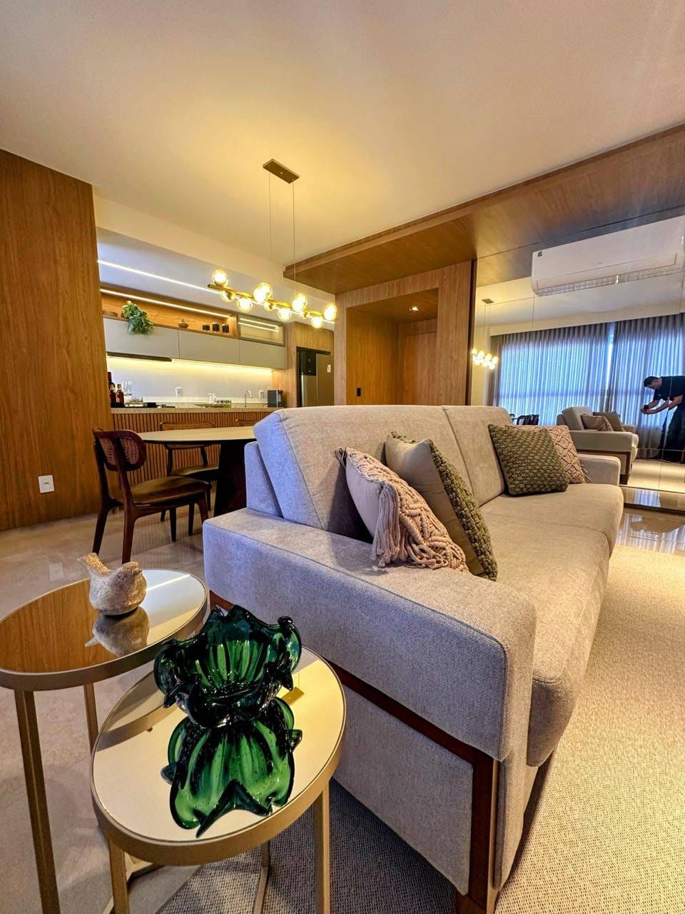 Apartamento à venda com 3 quartos, 114m² - Foto 1